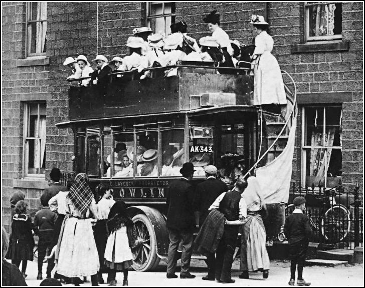 Ezra Laycock bus 1912.